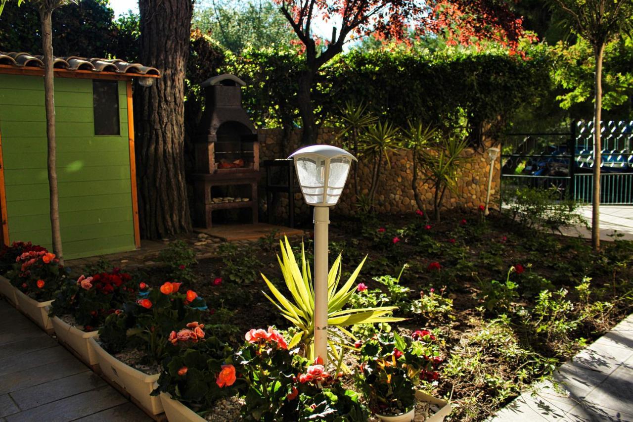 La Casa Di Nonno Giulio Frühstückspension Porto SantʼElpidio